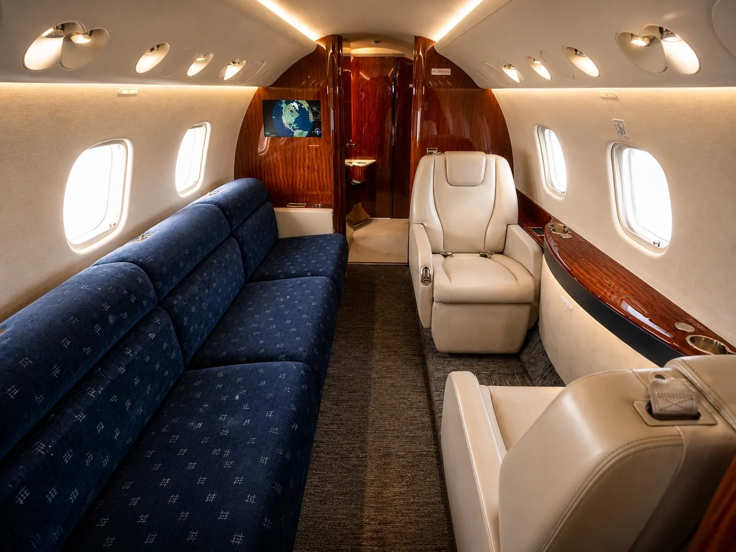 Legacy 650 interior gallery view 2