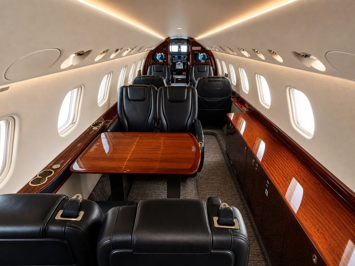 Legacy 650 interior gallery view 4