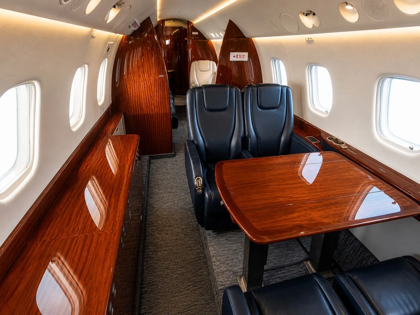 Legacy 650 interior gallery view 5